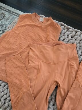 CALIA by Carrie Underwood Peach/Coral Leggings and Sleeveless Top Set